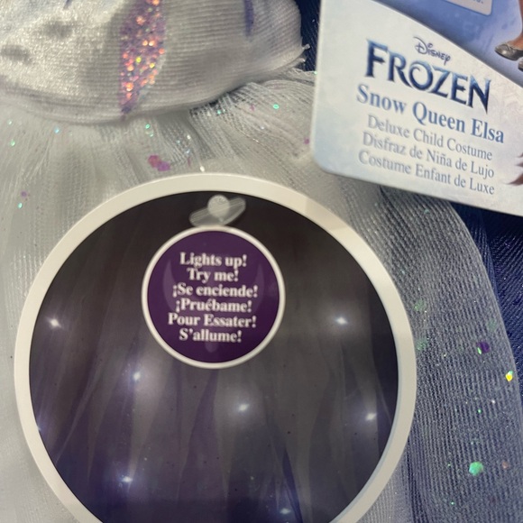 Disguise for Target Frozen Snow Queen Elsa light up costume. NWT small 4/6 - Picture 6 of 7